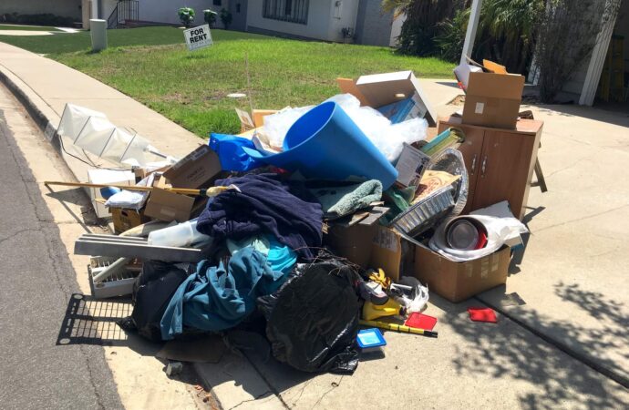 Curbside Junk Pickup-Wellington Junk Removal and Trash Haulers